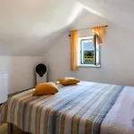 Amazing In With View *